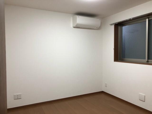 リビング以外の居室／各部屋に空調設備ございます