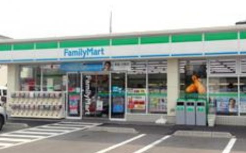 ファミリーマート 西小岩二丁目店 (728m)