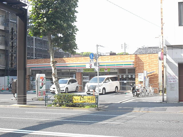 セブンイレブン中野坂上駅西店 (166m)