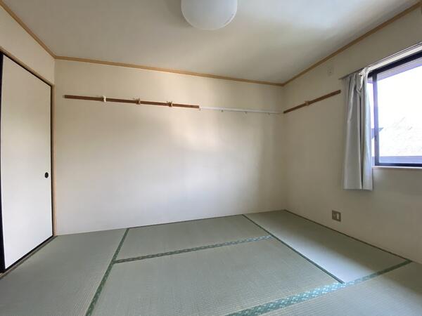 リビング以外の居室／和室６帖