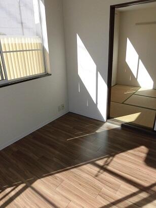 リビング以外の居室／陽当りがとても良いお部屋です。