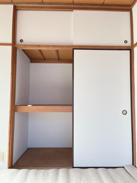 寝具や衣類の収納に便利な押入！