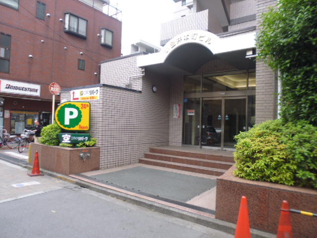 共用部エントランス／オートロックついてます。