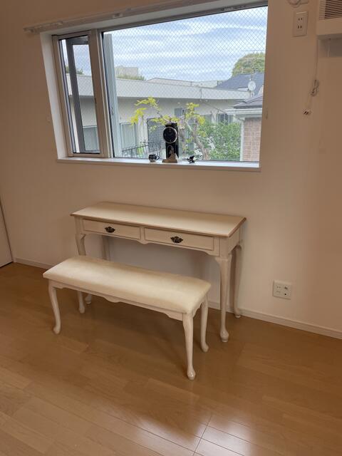 日当たり良好。家具はよろしければ使用できます。
