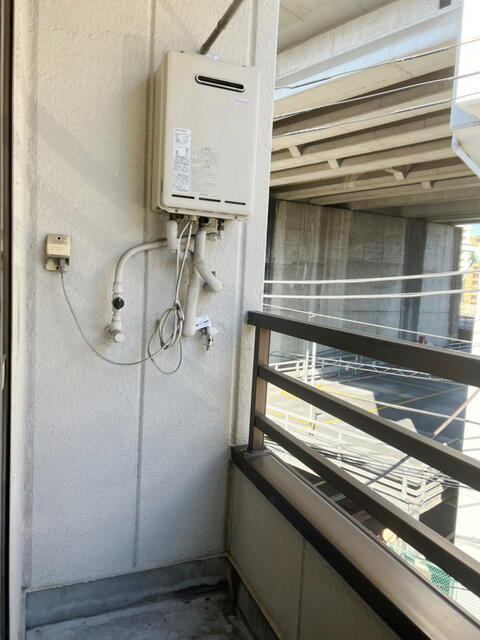 バルコニー／洗濯機置場