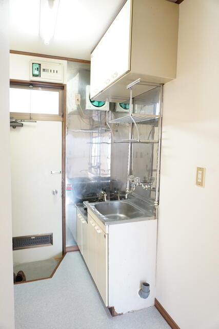 キッチン／２０３号室の写真につき現況優先