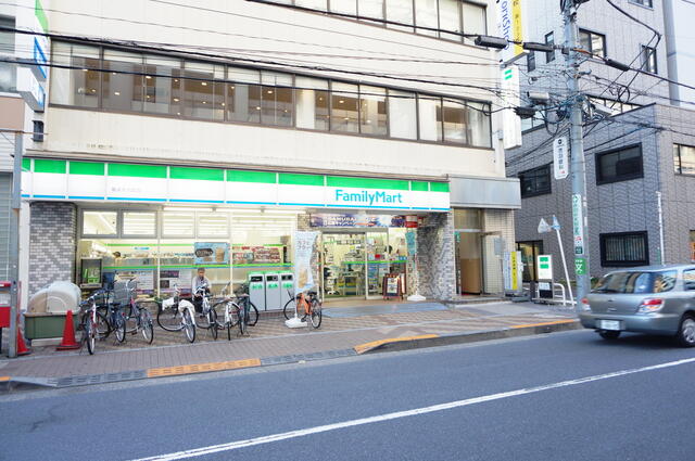 ファミリーマート亀屋赤羽西店 (175m)