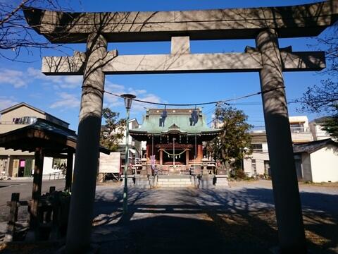 三輪里稲荷神社 (311m)