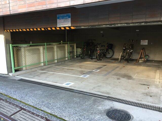駐輪場、バイク置場