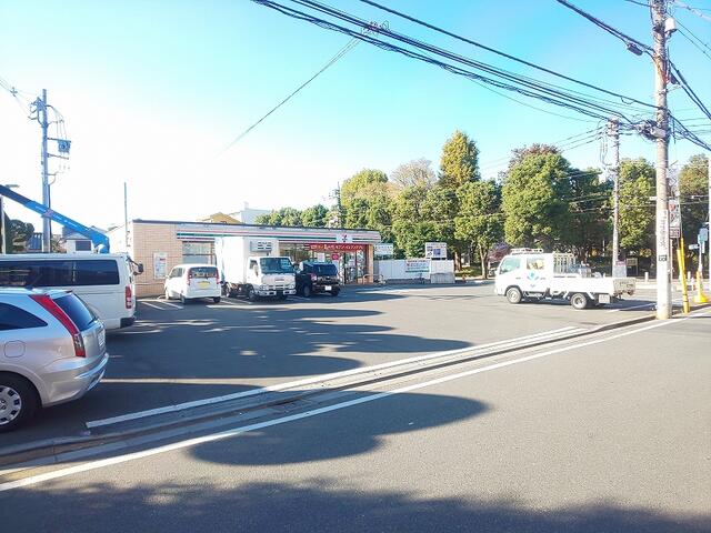 セブンイレブン西東京向台5丁目店 (638m)