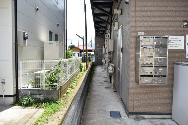 共用部（その他）／【　共用廊下　】　Ｊ：ＣＯＭ対応・フレッツ光対応物件です。