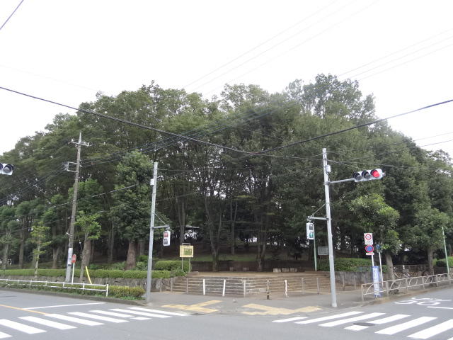 上仲原公園 (131m)