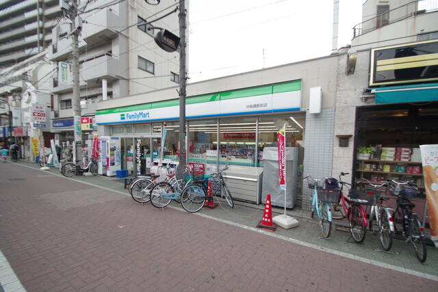 ファミリーマート板橋東新町二丁目店 (616m)
