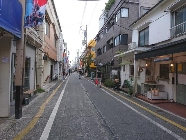 松陰神社通り商店街 (70m)