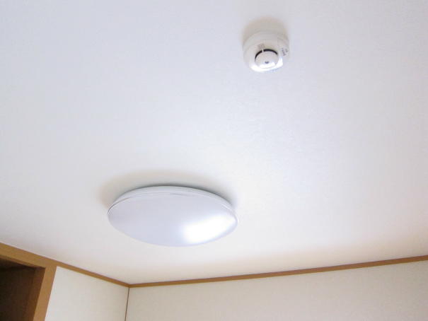 その他設備／洋室４．５帖とキッチンは照明器具が設置されています