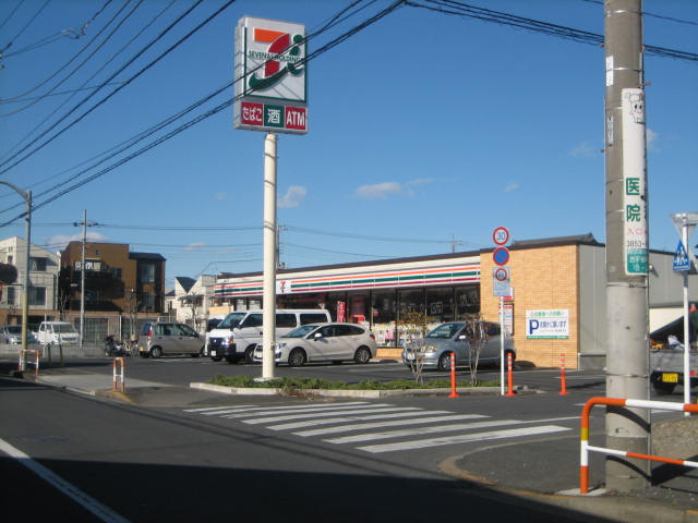 セブンイレブン足立古千谷本町３丁目店 (809m)