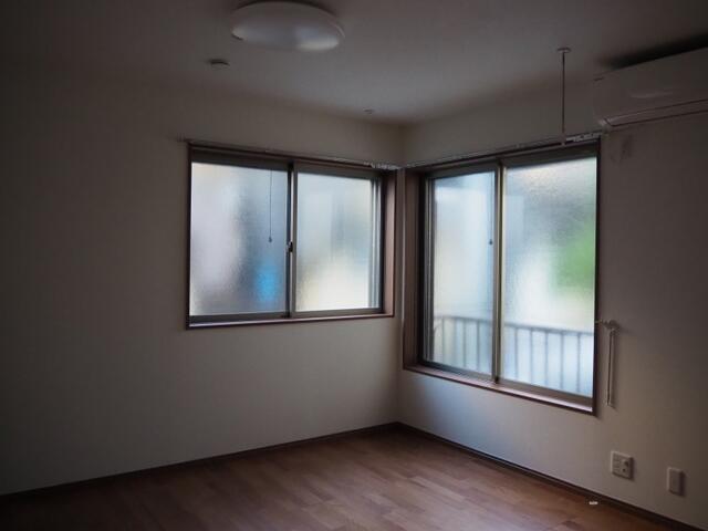 リビング以外の居室／照明器具・室内物干し付き