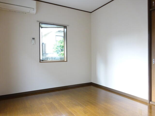 リビング以外の居室／明るくキレイなお部屋です♪