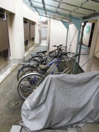 屋根付き駐輪場