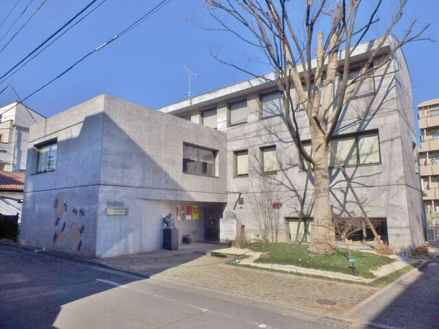 熊谷守一美術館 (383m)