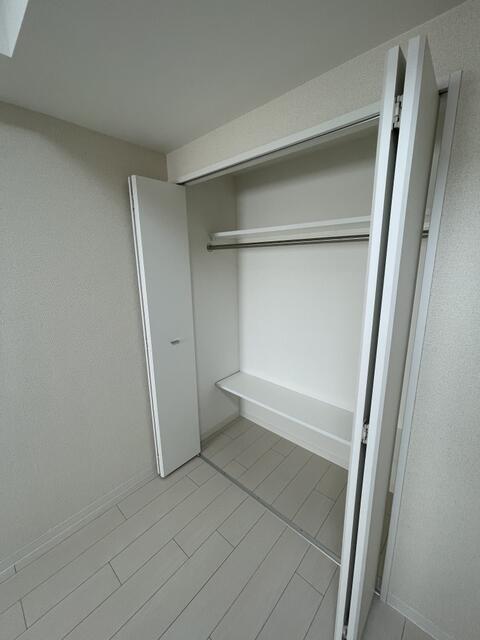 リビング以外の居室／※別タイプの写真になります。