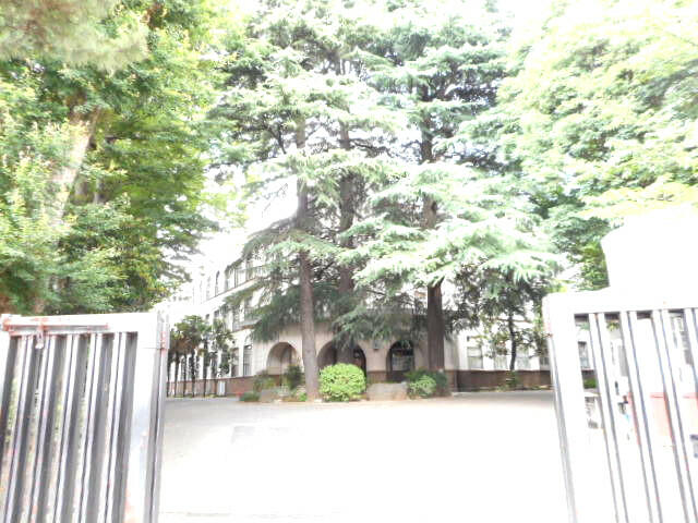 国立東京学芸大学教育学部附属高校 (98m)