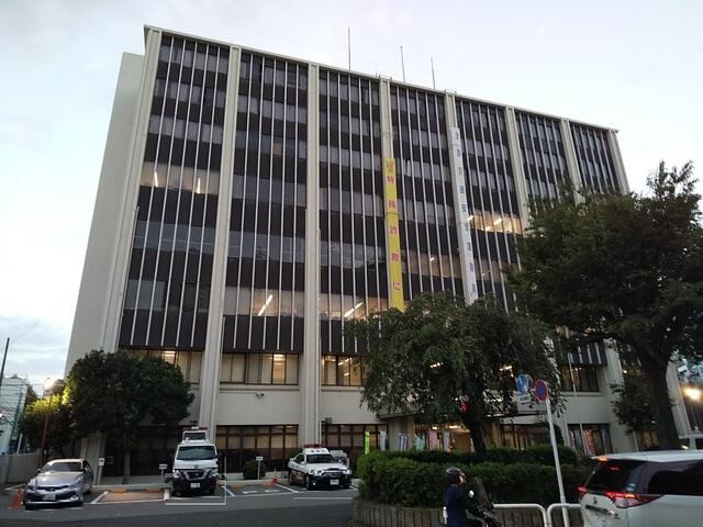世田谷警察署 (700m)
