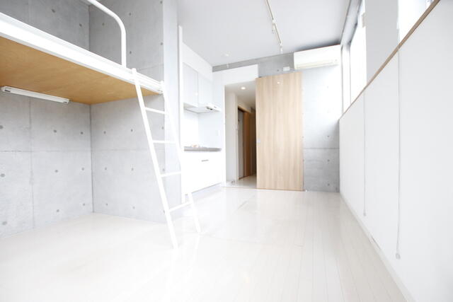リビング以外の居室／★コンクリート打ちっぱなしのおしゃれなお部屋★