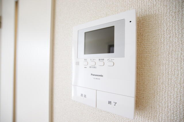 その他設備／◆カラーモニターホン／来訪者の顔が確認できて安心♪