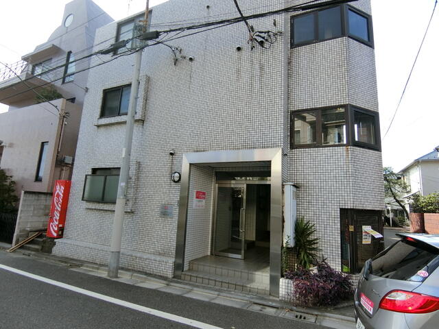 現地（外観）／★コンビニ徒歩１分で便利★