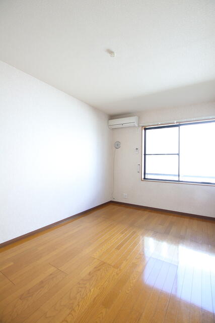 リビング以外の居室／★広々としたお部屋です★
