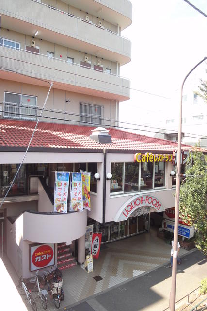 ガスト世田谷野沢店 (72m)