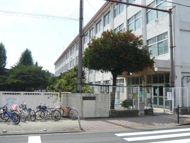 国立市立 国立第三小学校 (1,057m)