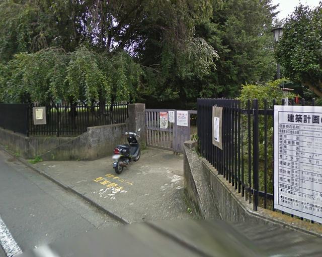 一橋大学(東)北門 (470m)