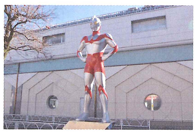 ウルトラマン商店街 (170m)
