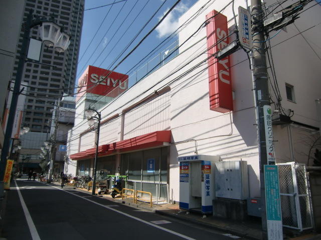 西友石神井公園店 地下食糧品売場は24時間営業 (631m)
