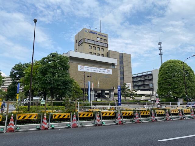 江東区役所 (242m)