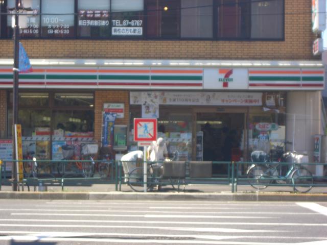 セブンイレブン (151m)