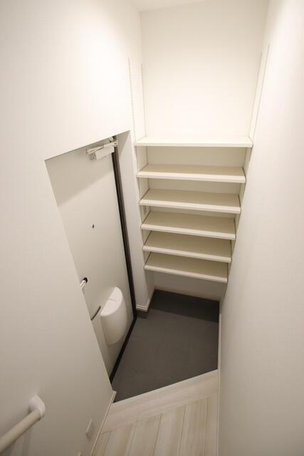玄関／※建築中　引渡し前の写真です