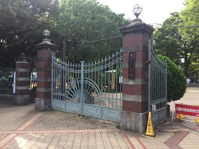 ★杉並区立 蚕糸の森公園 (200m)
