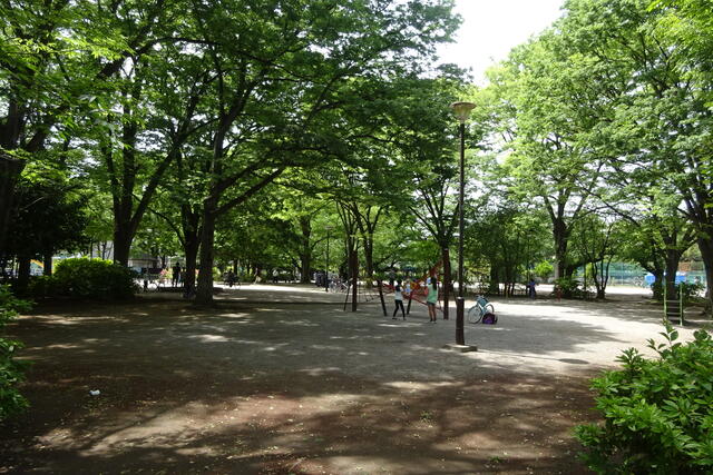 成増北第一公園 (375m)