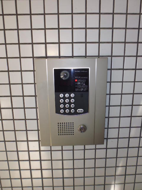 共用部エントランス／モニター付きオートロック