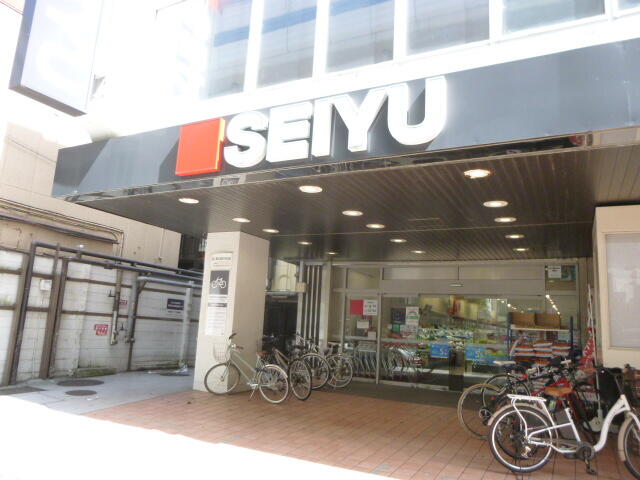 西友駒沢店 (323m)