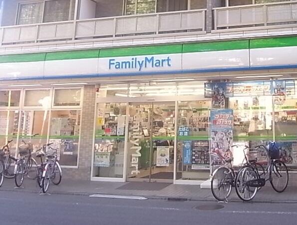 ファミリーマートまるいし祖師谷店 (166m)