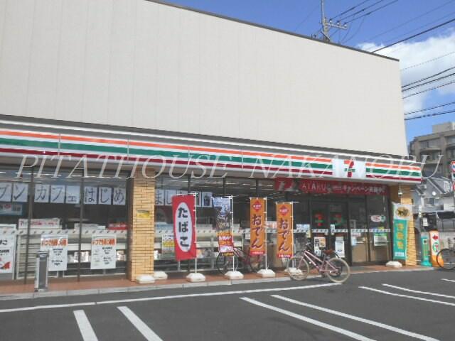 セブンイレブン品川戸越5丁目店 (113m)