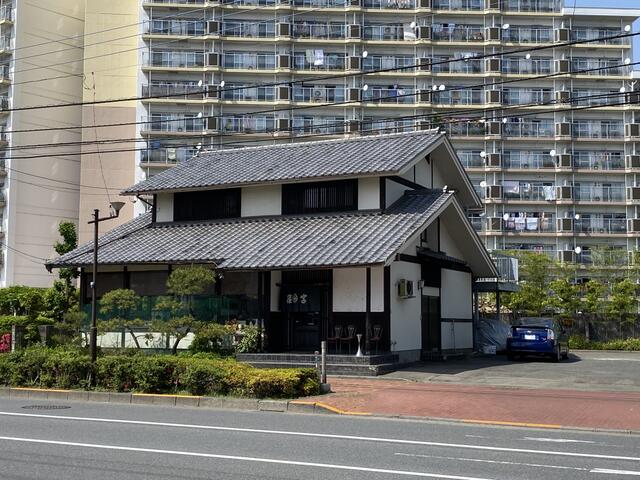 手打ちそば「篠宮」/徒歩5分 ☆人気のそば店、うどんも美味しい。 (250m)