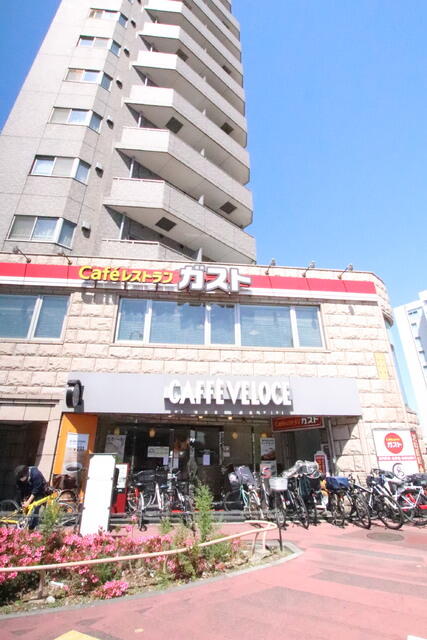 ガスト大鳥居店 (240m)