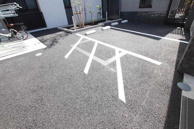 ★敷地内バイク置き場(空き要確認)★