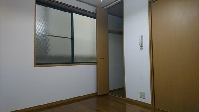 収納／別部屋の内装参考写真になります