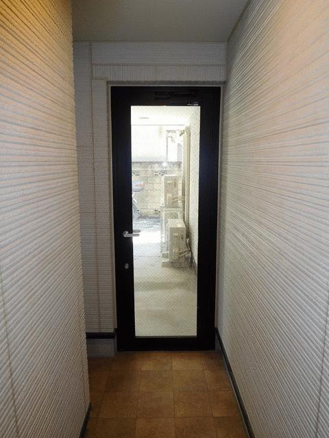 共用部エントランス／建物内